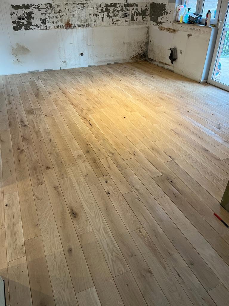 Parquet en bois posé par CrazyColors